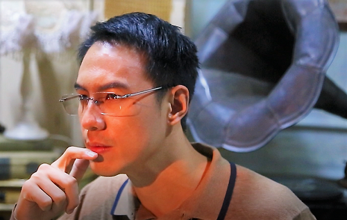 Optik Seis Icon Of The Month: Daniel Mananta 